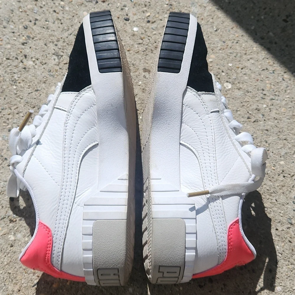 Puma Suede and leather sneakers sz 7 - Picture 3 of 8